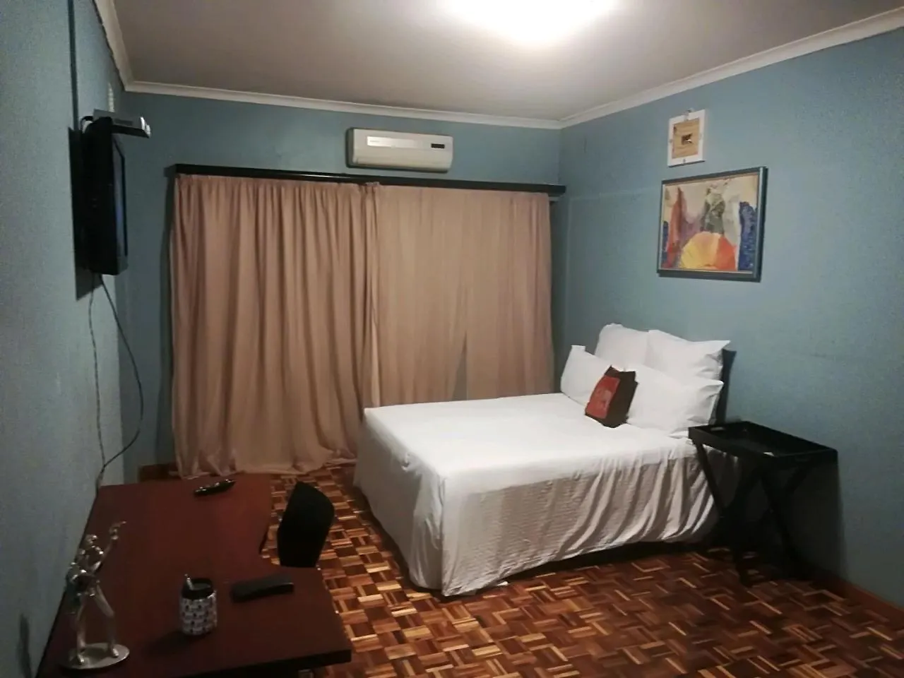 Hotel Mr.B House Kraaifontein