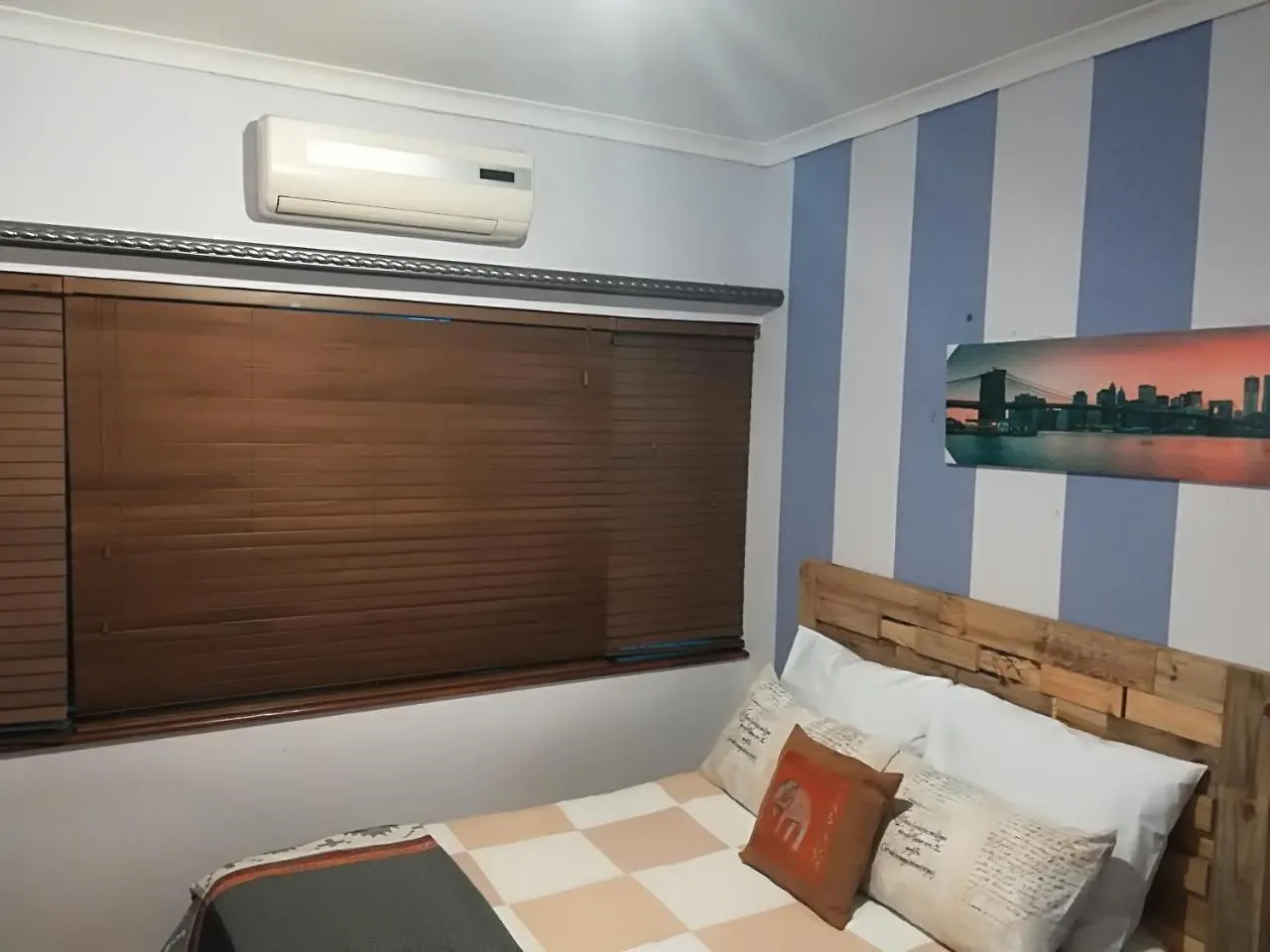 Mr.B House Hotel Kraaifontein Guest house